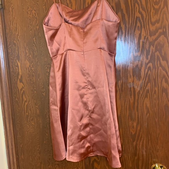 Satin rose gold mini dress - Picture 3 of 3